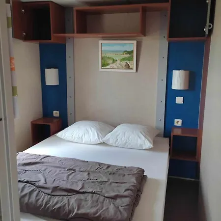 Kamp alanı Mobil Avec Terrasse Pour 6 Personnes A - Api-1-52-450 Anduze