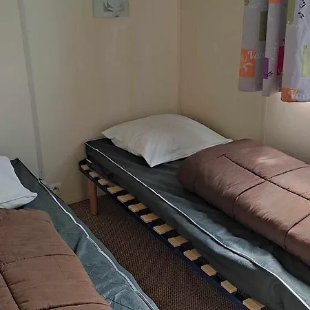 Mobil Avec Terrasse Pour 6 Personnes A - Api-1-52-450 *