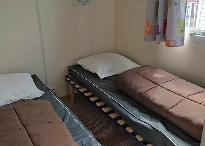 Mobil Avec Terrasse Pour 6 Personnes A - Api-1-52-450 Kamp alanı