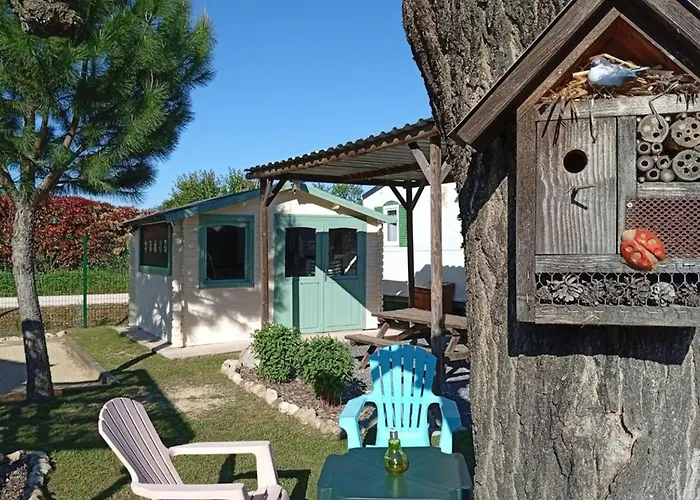Mobil Avec Terrasse Pour 6 Personnes à - Api-1-52-450 *